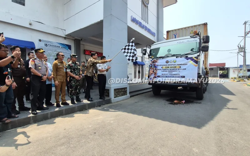 Perdana Bupati Lucky Hakim Lepas Ekspor Coir Shade Karya Warga Binaan Lapas Indramayu Ke Spanyol