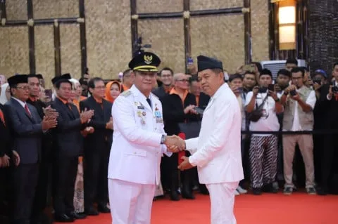 Resmi Jadi Bupati Bekasi Asep Surya Atmaja Dapat Sejumlah Arahan Prioritas Dari Dedi Mulyadi Kyu